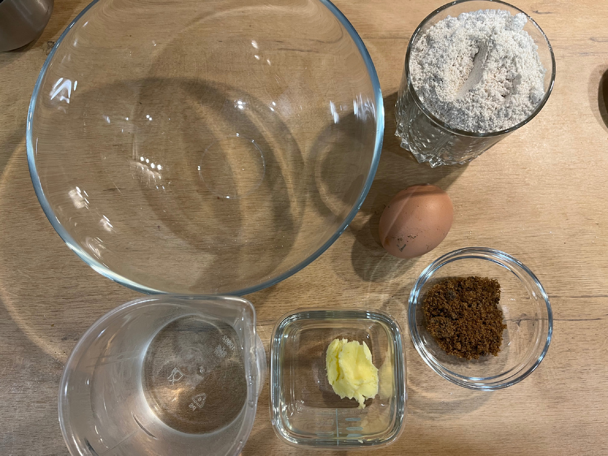 К сожалению, освещение зимой оставляет желать лучшего