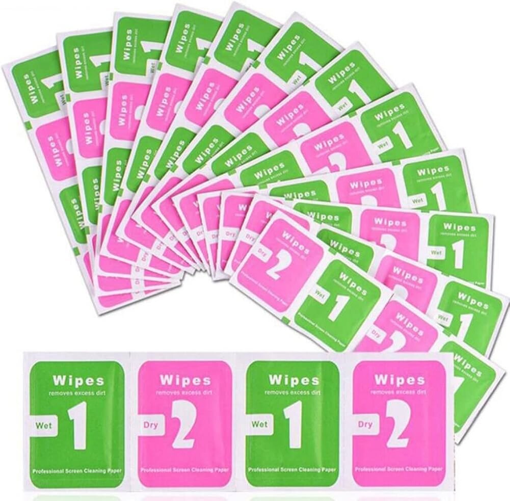 Например, вот простейший набор из влажных и сухих салфеток, которые можно найти на любом маркетплейсе. Они стоят недорого и подходят для всех гаджетов. Часто их используют во время установки защитных стекол для полной и быстрой очистки экрана. Источни