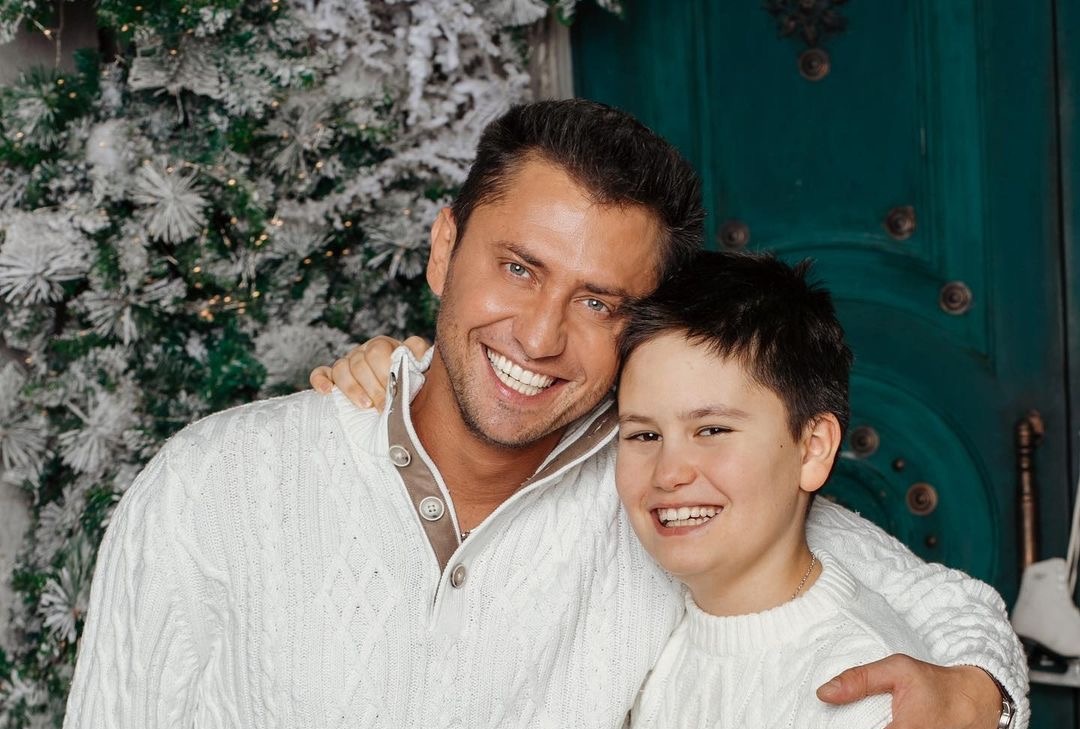 Павел Прилучный и Тимофей. Социальные сети