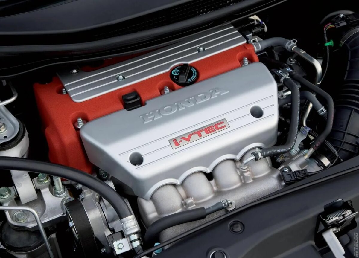 Двигатель объемом 2.0л. K20