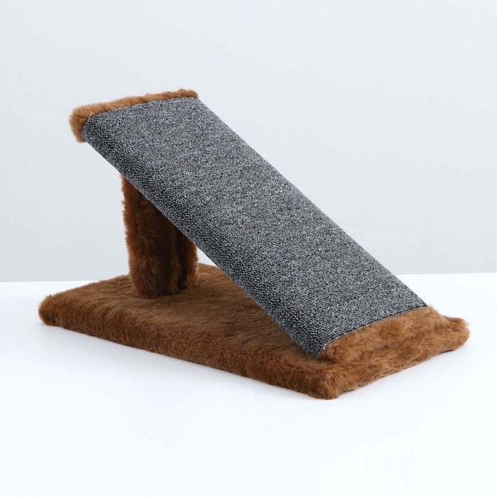 Когтеточка из ковролина. 