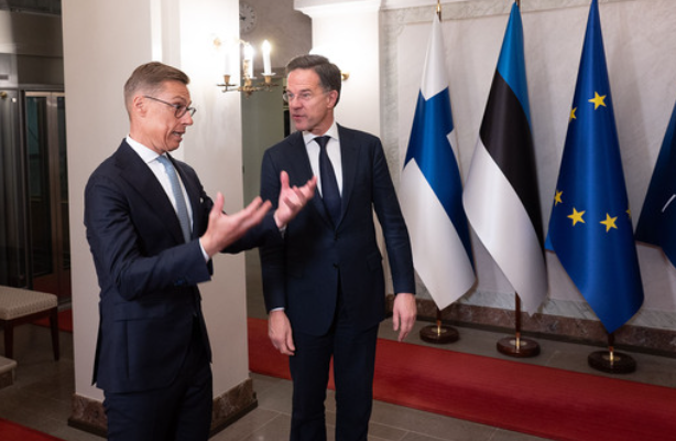 Президент Финляндии Александр Стубб и Генеральный секретарь НАТО Марка Рютте