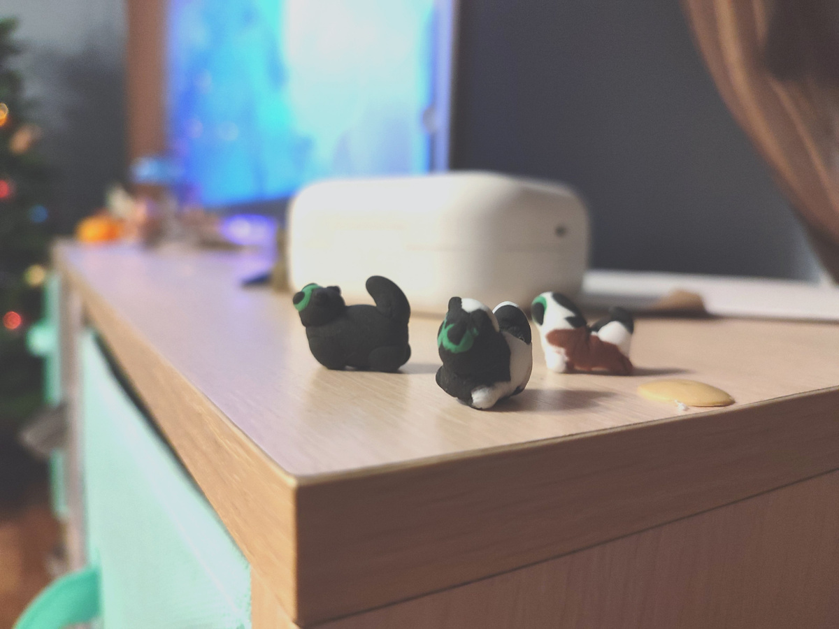 Три котика из воздушного пластилина