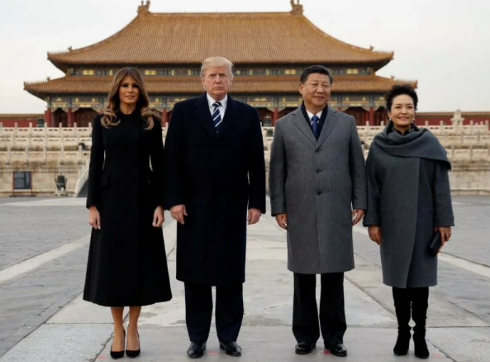 Красавцы лидеры стран с красавицами жёнами.