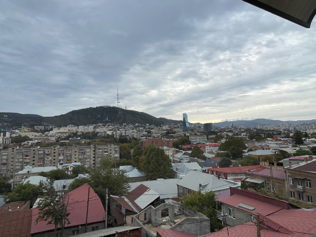 Вид на старый город, верхний Чугурети