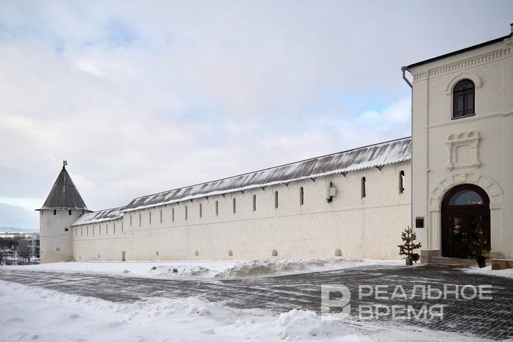 В Казани планируется реставрация стен Кремля. На сайте комитета по охране ОКН Татарстана опубликованы сразу три акта ГИКЭ. Динар Фатыхов / realnoevremya.ru