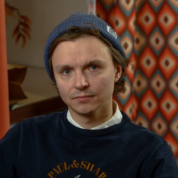     В Театре Наций поставят спектакль о семейной психотерапии «Сато»