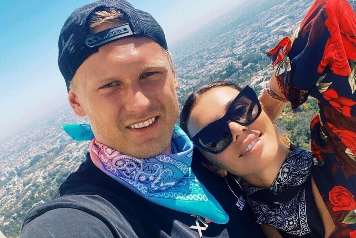   Анна Седокова и Янис Тимма Социальные сети