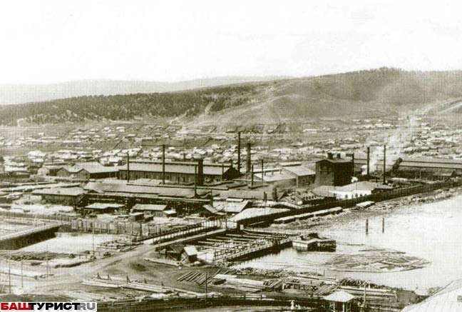 Белорецкий завод, фото с сайта https://bashturist.ru/bashgallery/beloreck/staryj-beloretsk-arkhivnye-foto-1293#joomimg