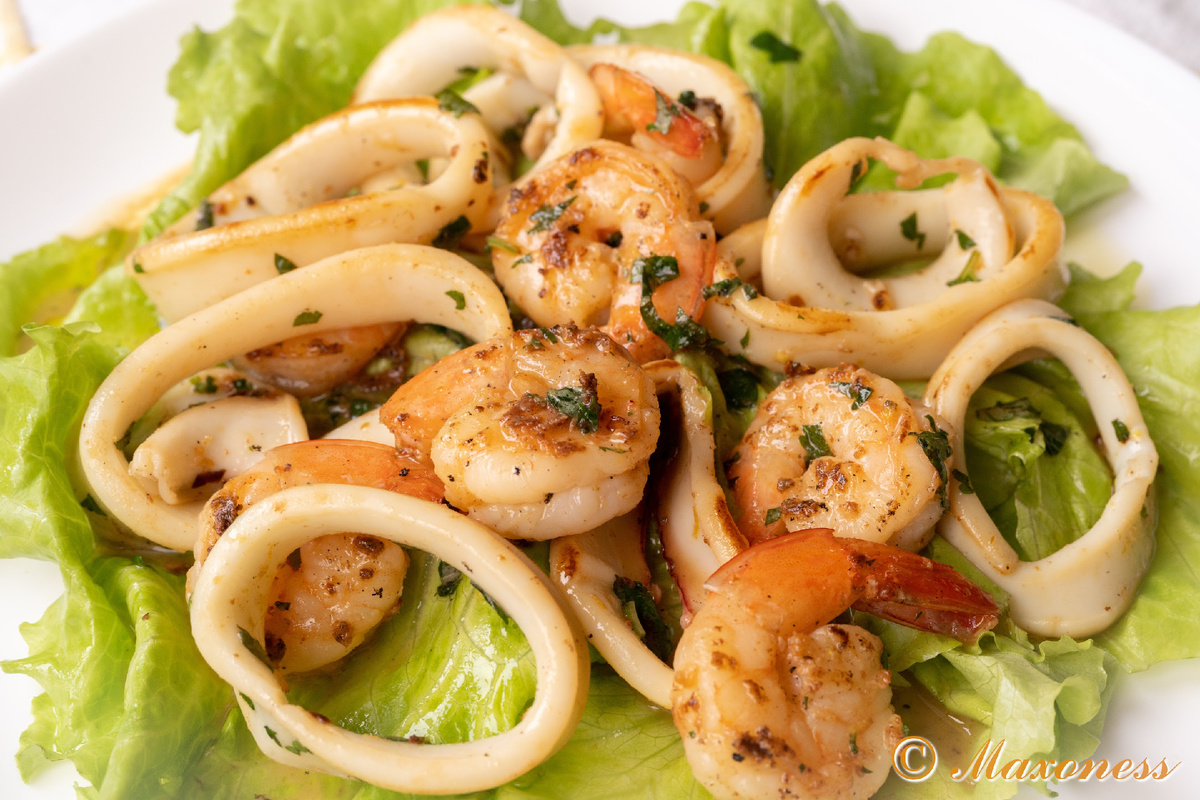 Салат из морепродуктов