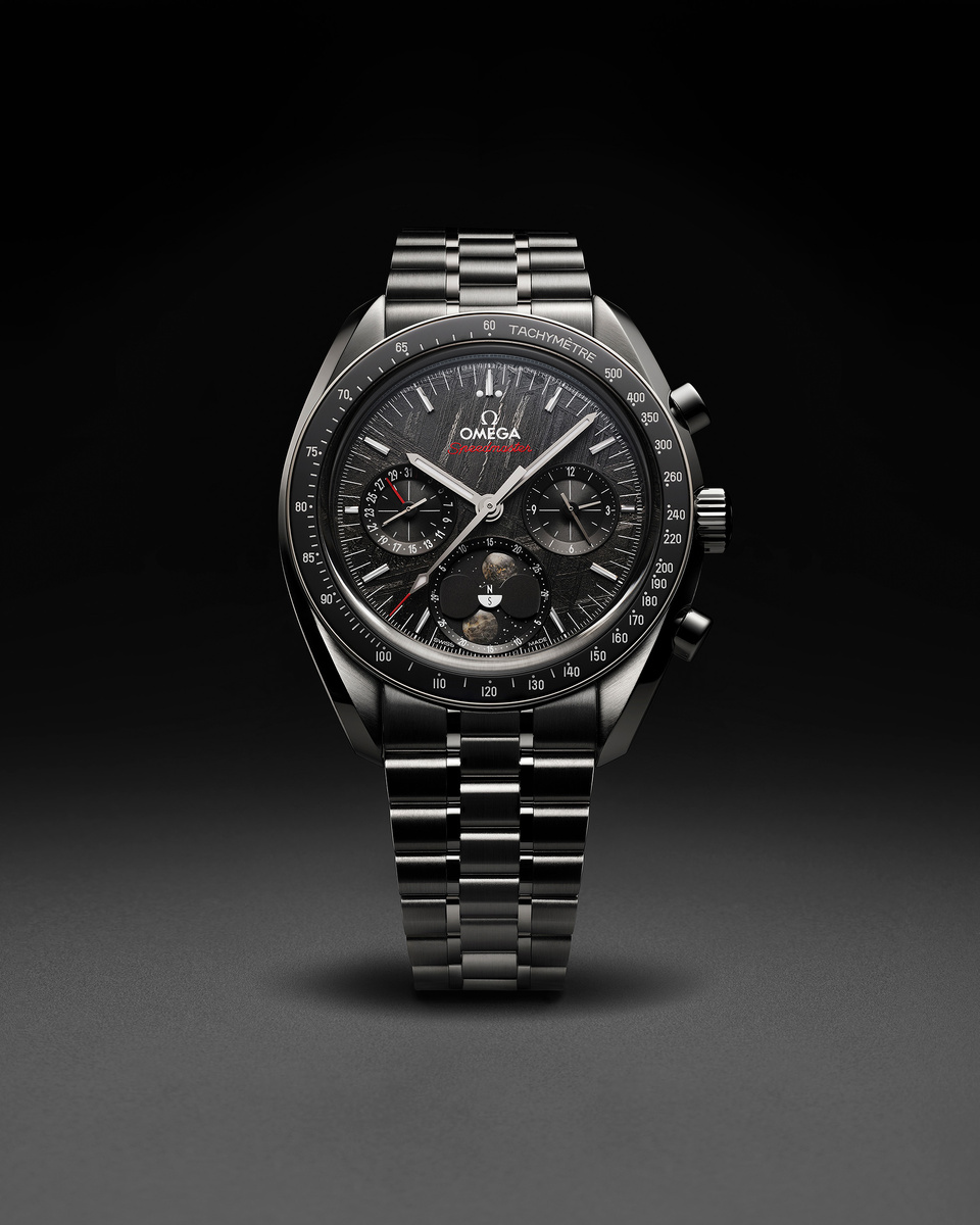 Часы Omega Speedmaster Moonphase Meteorite Watches