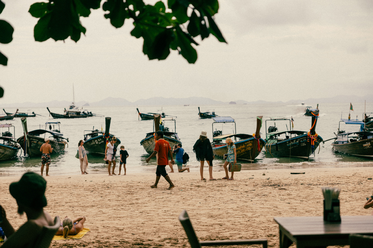 Пляж Рейли, Краби