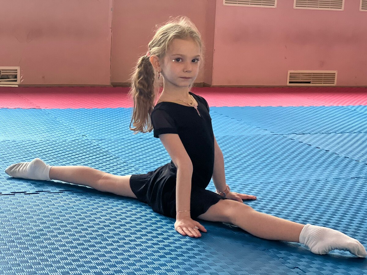 Анюта (фото тренера по гимнастике)