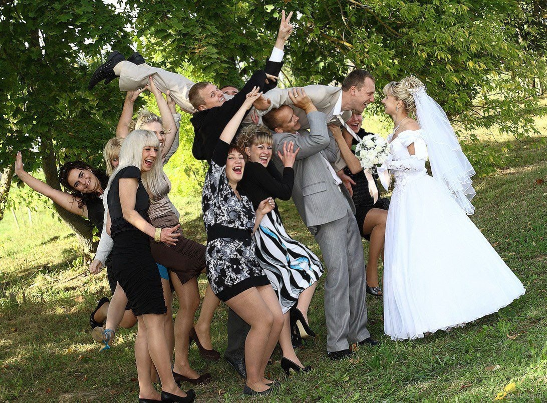    Кринж и любовь: свадебные традиции 90-х, которые теперь моветон