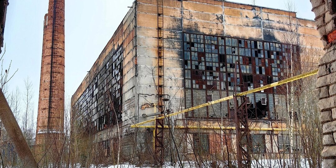 Самый большой заброшенный завод Ленинградской области.