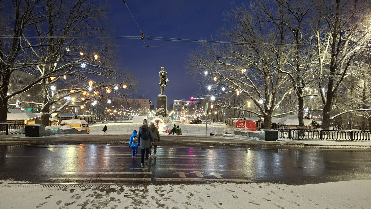 Горьковская площадь