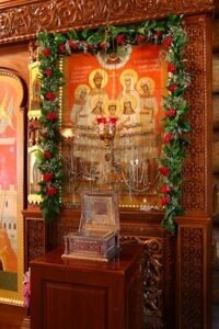 Чудотворный образ Царственных мучеников в монастыре на Ганиной Яме