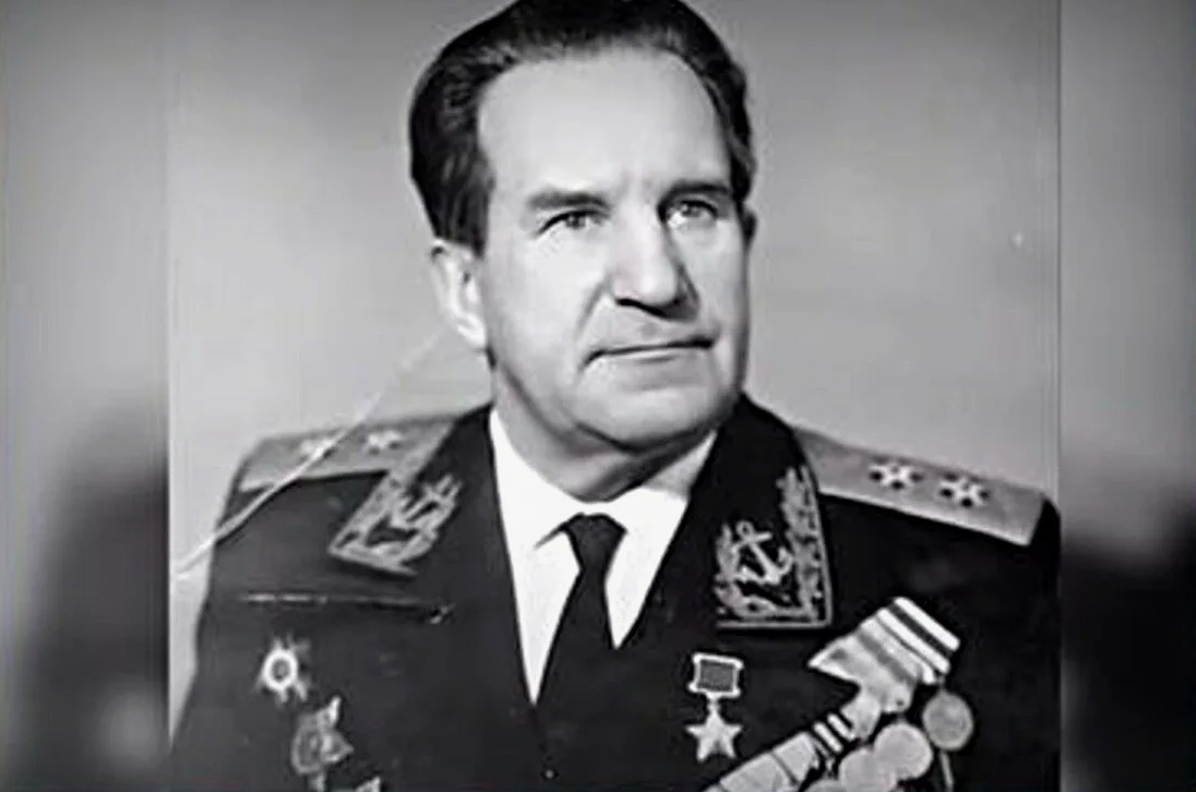 Георгий Холостяков