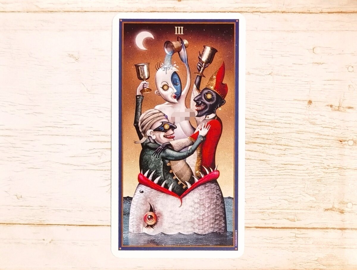 Аркан "3 Кубков". "Таро Безумной Луны".