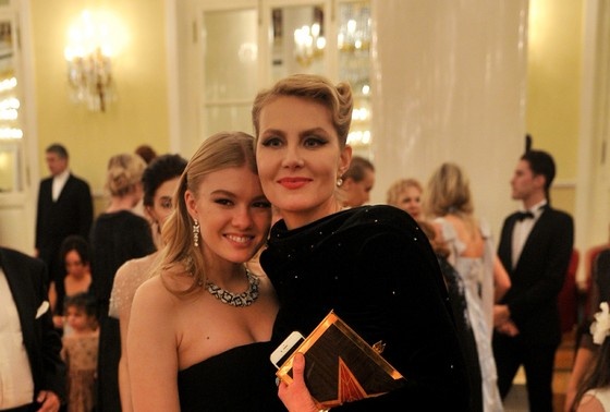    Рената Литвинова и Ульяна Добровская