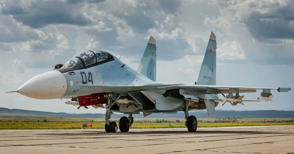 Су-30СМЭ, экспортный вариант российского истребителя Су-30СМ, оснащен авионикой российского производства, заменяющей иностранные компоненты, используемые в других вариантах, таких как Су-30МКИ. Фото: Минобороны России
