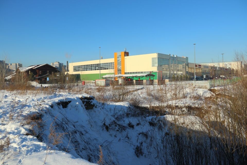    Территория по улице Шумакова,9. Ноябрь 2024 года. Источник: Виталий Барабаш