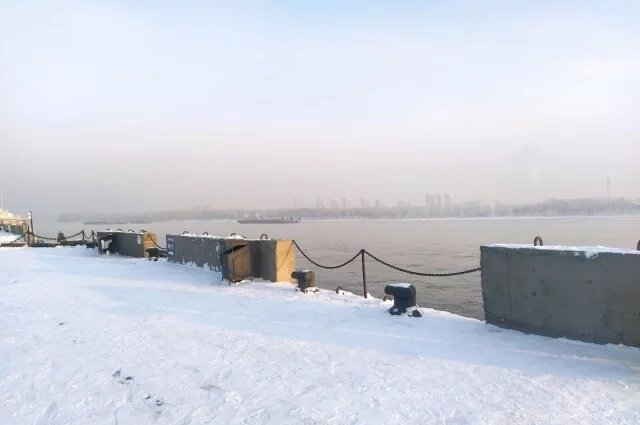    Почему Енисей в Красноярске не замерзает зимой, а летом очень холодный?