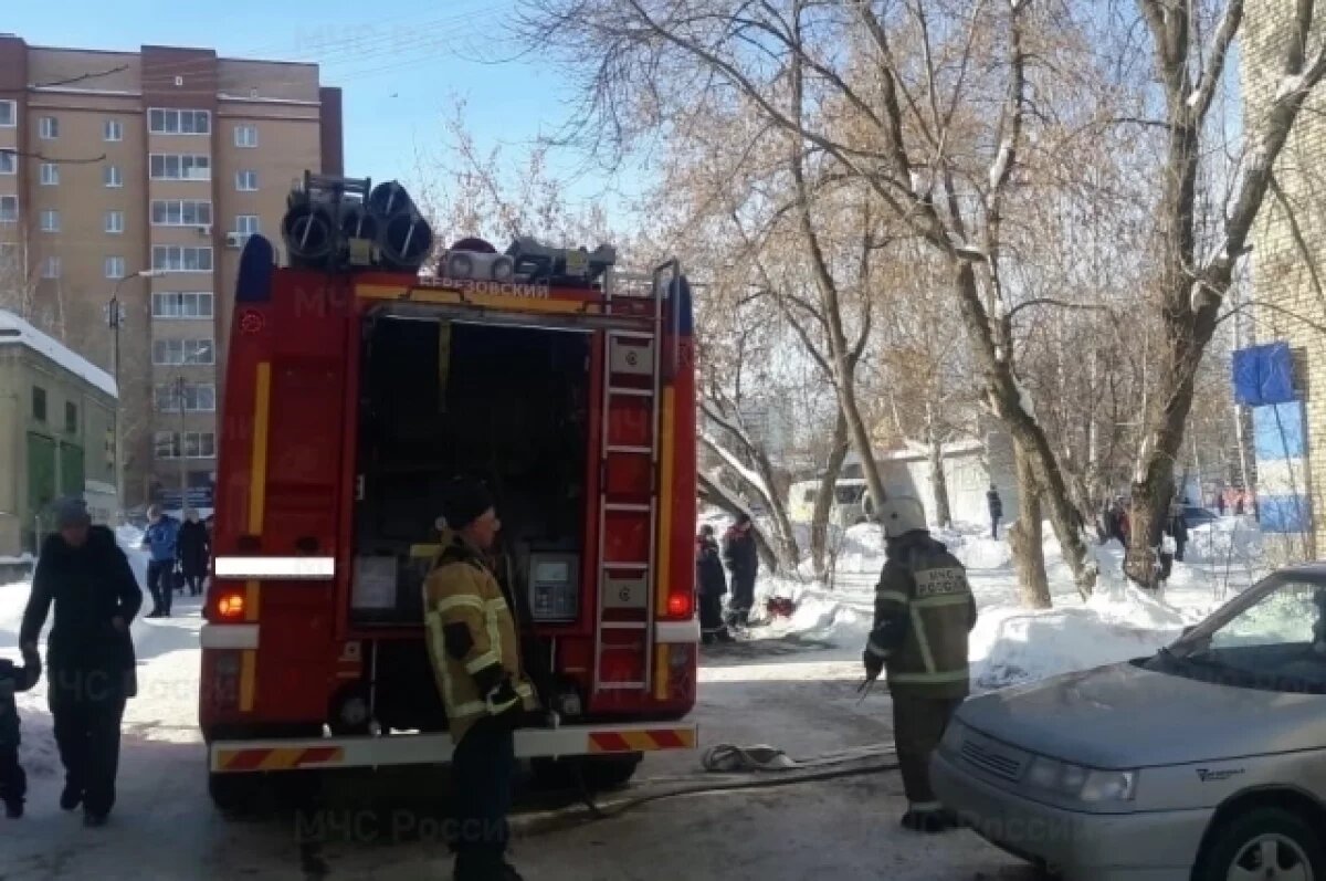    15 пожаров потушили за сутки в Свердловской области