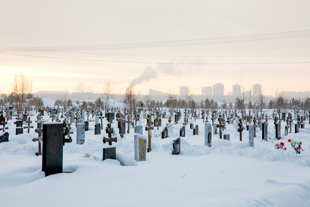    На Аллее Славы Сургута похоронили двух солдат, погибших на СВО