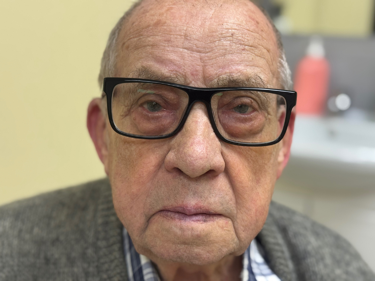 Юнус Ахмадишевич (84 года)