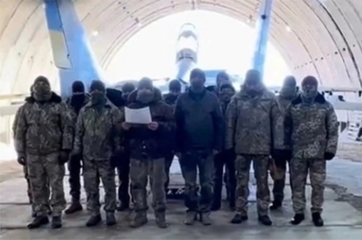    Украинские авиатехники.