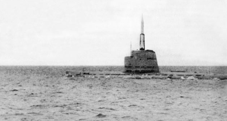 Подводная лодка Б-67 проекта В611 на стартовой позиции, 1956 год