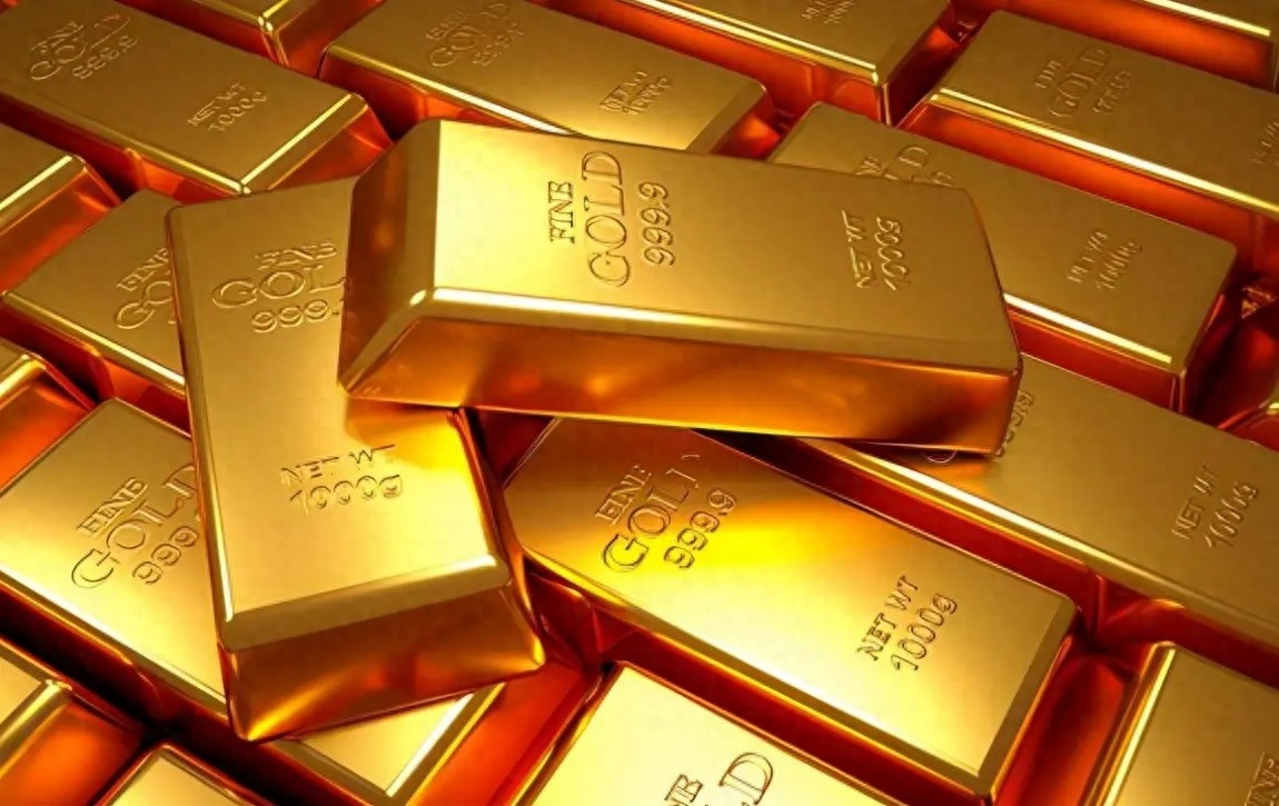 Слитки золота.