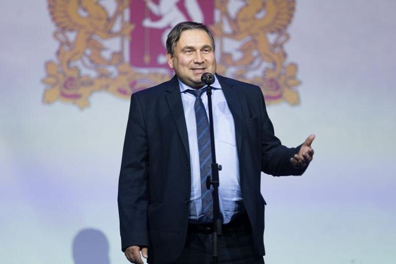    Департамент информационной политики / Николай Смирнов собрался в бизнес, который долгое время как министр контролировал