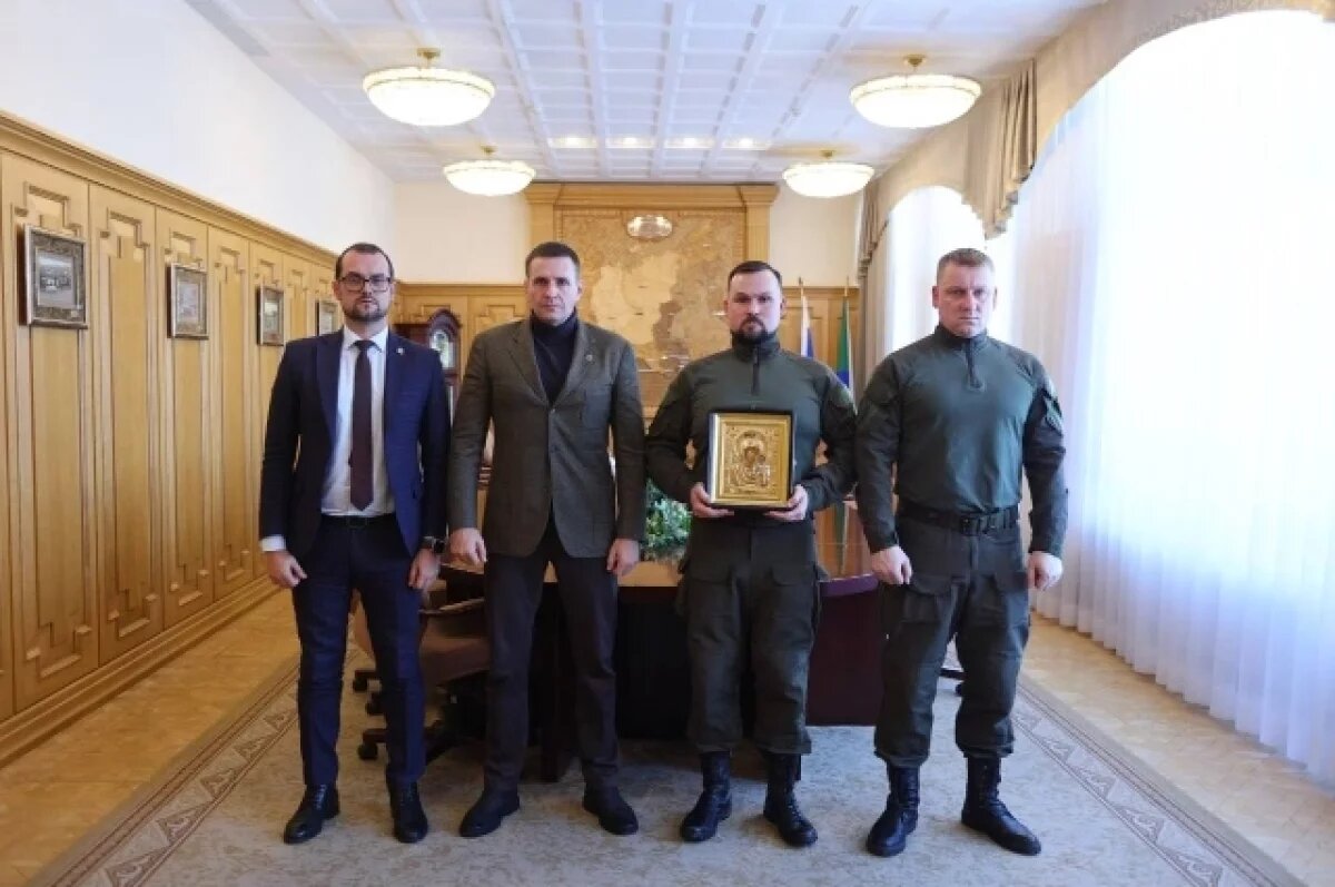    Губернатор Хабаровского края проводил атамана Уссурийского войска на СВО