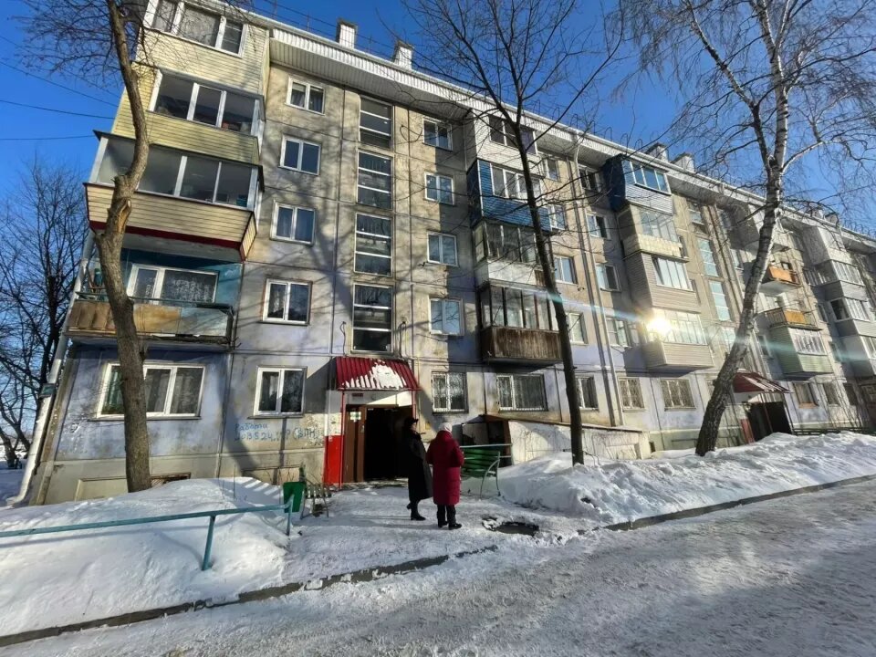    Дом затопило нечистотами в Бийске. Источник: Илья Пятков/"Бийский рабочий"