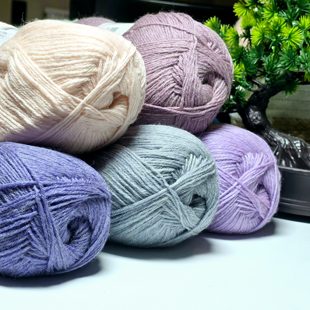 И ещё моточки, в пастельных оттенках, тоже для жаккарда 