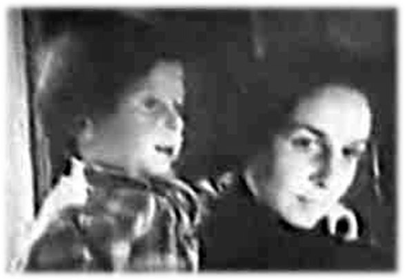 Марианна Басманова с сыном Андреем...   