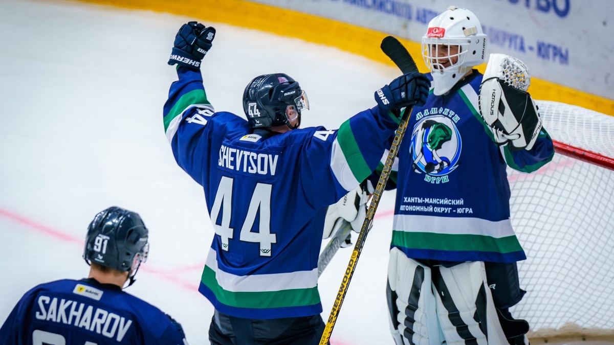    Защитник «Мамонтов Югры» Вячеслав Шевцов получил награду ICE AWARDS МХЛ
