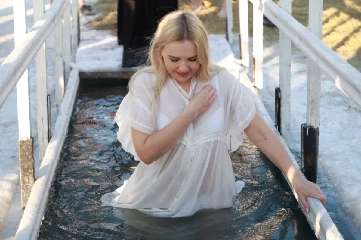    В Крещение погода будет тёплой: ночью температура опустится до -4…-7 градусов, а днём будет около 0 градусов