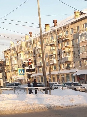    Жители Петрозаводска предупреждают учеников художественной школы об опасностиДТП Петрозаводска и Карелии