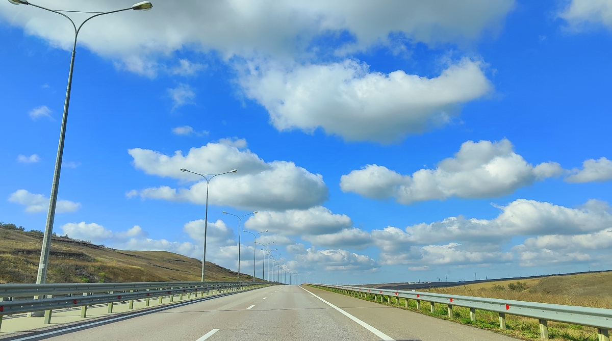 На подъезде к мосту 