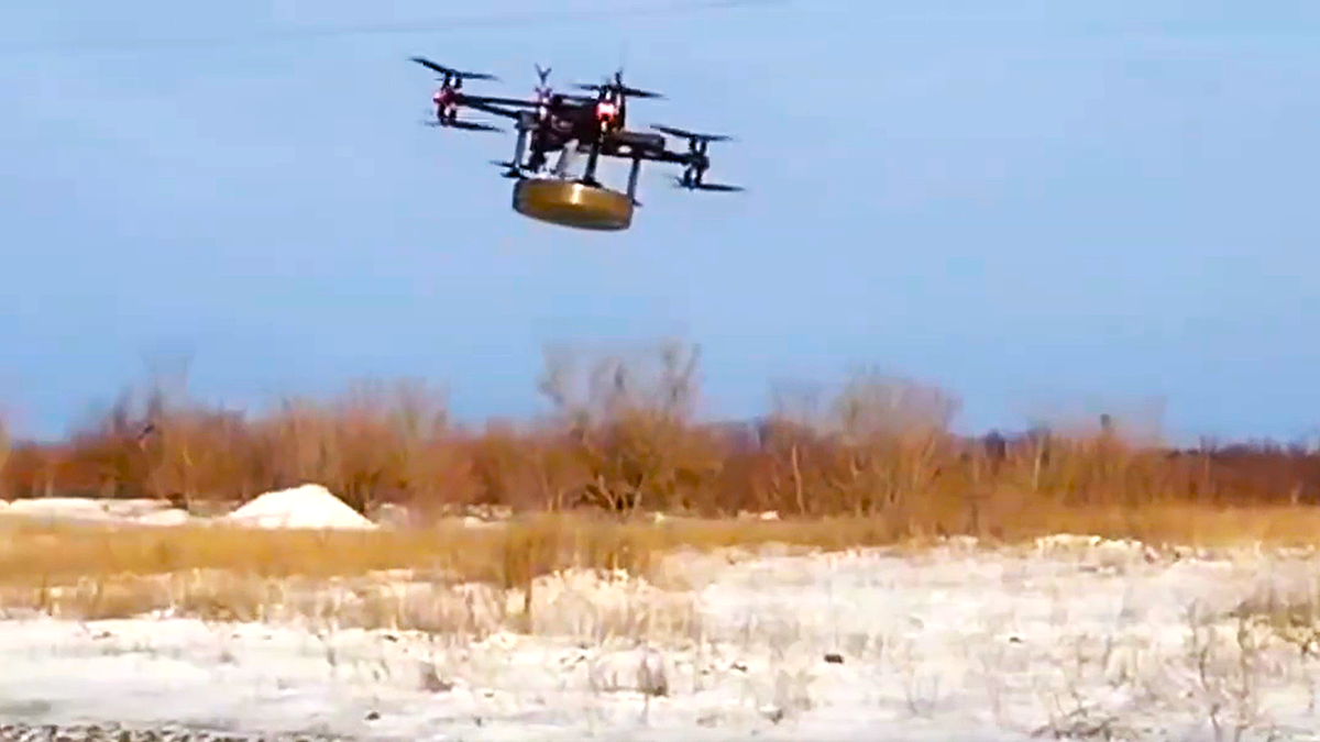 Скриншот с видео «Применение FPV-дрона «Пиранья-13» в зоне CBO» от 12.01.2025 года.