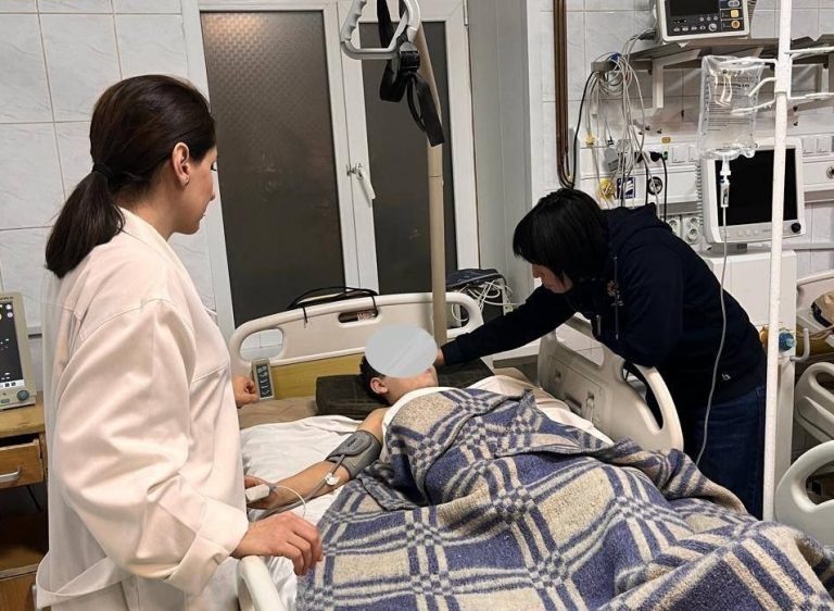    На пожаре в Каргале 12-летний мальчик вынес из огня восьмимесячную племянницу Оренбуржье