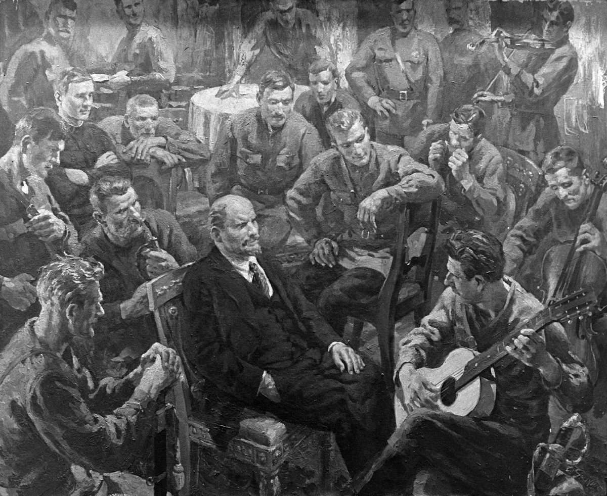 Репродукция картины Отто Скулме "В.И.Ленин с латышскими стрелками в Кремле 1 мая 1918 года" © Sputnik/Лев Иванов