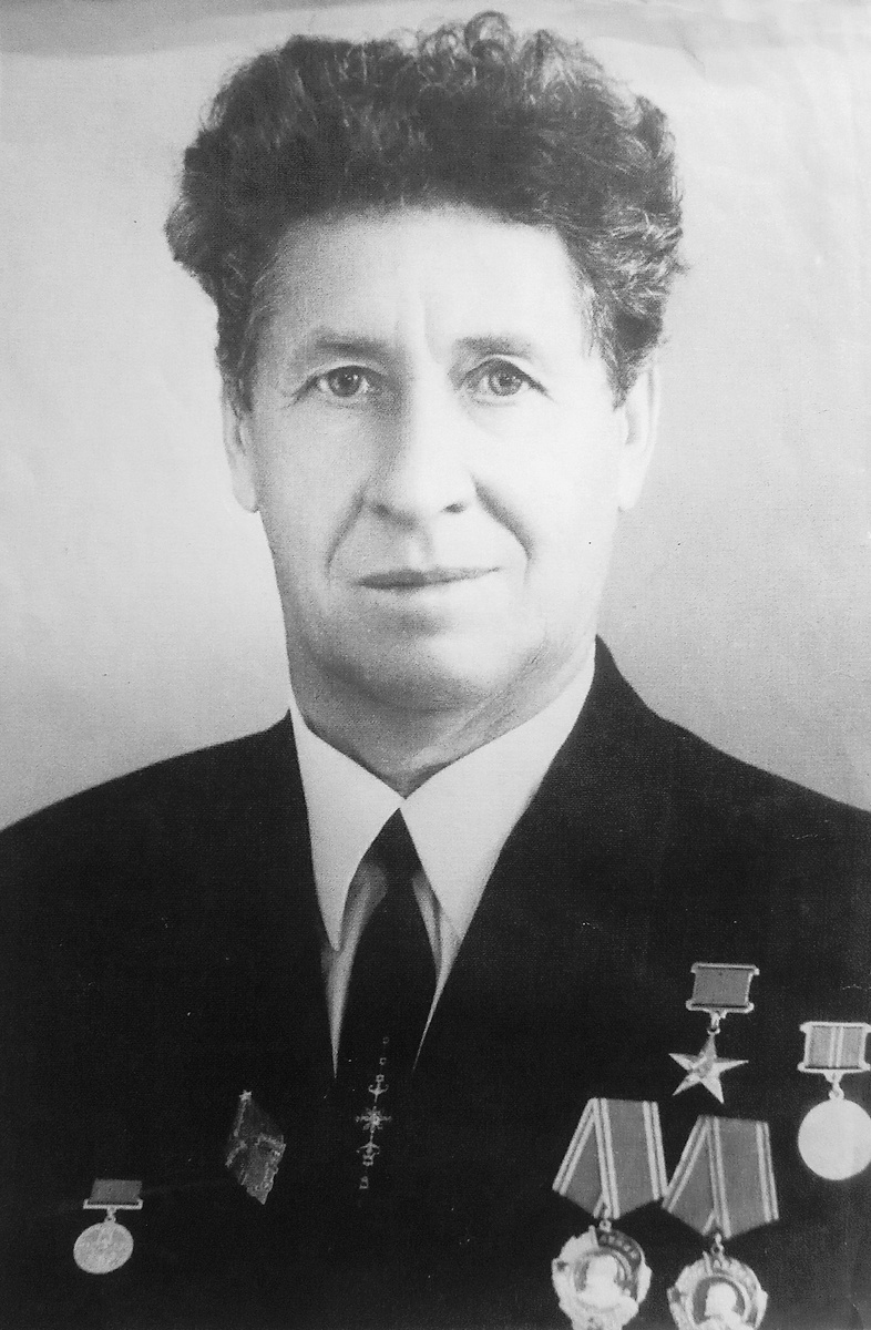 Герой Социалистического труда Дмитрий Рыжков.