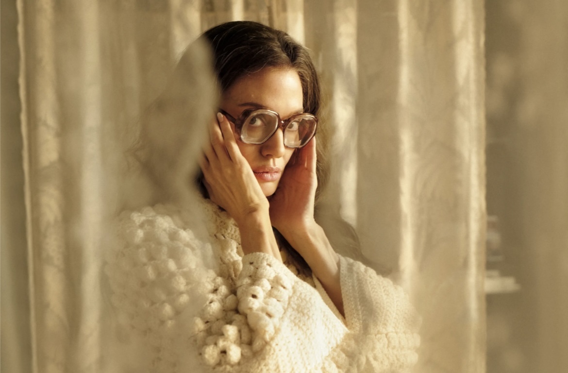 Анжелина Джоли в фильме «Мария»