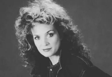 Песни Вайкуле звучали отовсюду