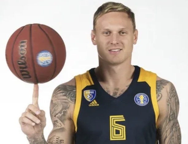 Баскетболист Янис Тимма