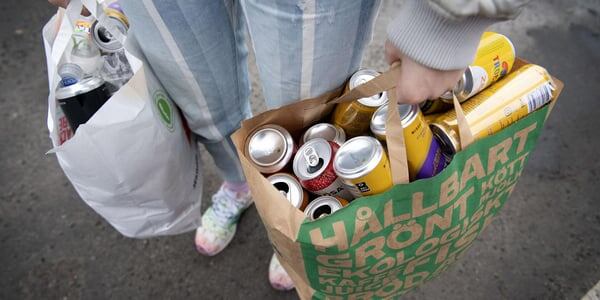    В Швеции увеличат привлекательность сбора банок и бутылок